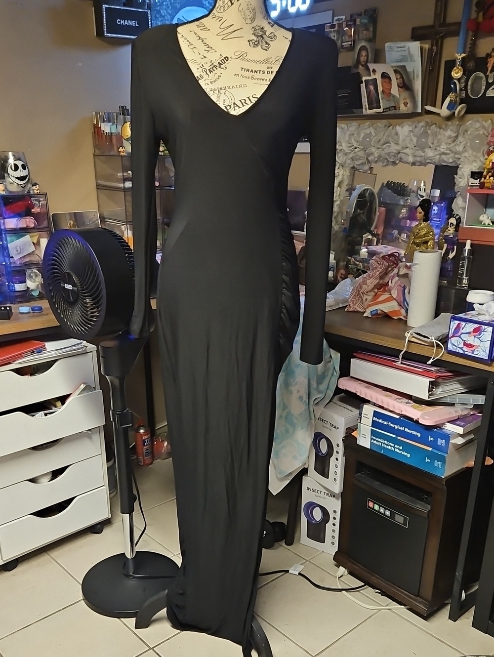 Elegant Black Long Sleeve V-Neck Maxi Dress